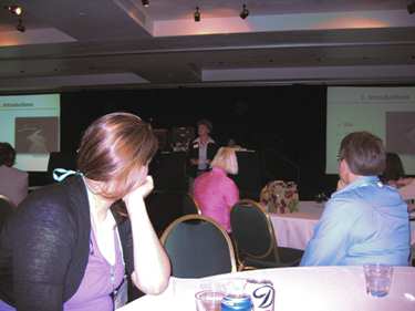 ���������҂̏W�܂�i�ʐ^�j