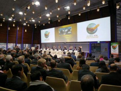 �ʐ^�Q�@�u���E�y��f�[�v�j�ꎮ�T�i�ʐ^�j